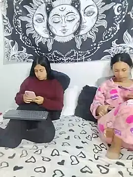 Snapshot of emily_n_abby chatting on May 28, 2026, 1:41 pm emily n abby online show from May 28, 2026, 1:41 pm