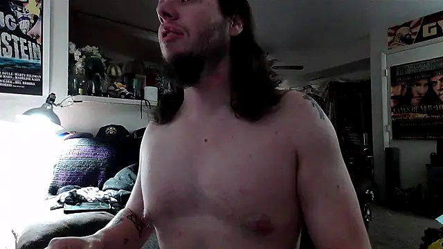 biggerisbetter12 online show from November 12, 2025, 10:09 pm