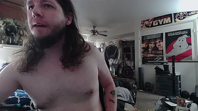 biggerisbetter12 online show from May 22, 2026, 1:06 pm