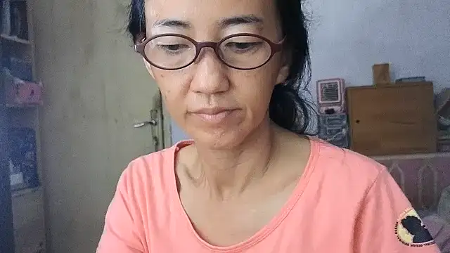 princessD077 online show from April 3, 2026, 11:03 pm