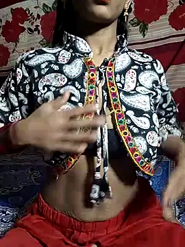 Itz Aisha   online show from November 18, 2025, 5:17 pm