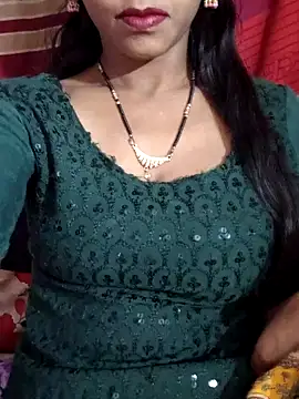 Snapshot of Itz_Aisha__ chatting on April 4, 2026, 5:49 am Itz Aisha online show from April 4, 2026, 5:49 am