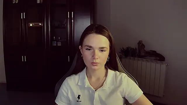 May Bloom online show from November 14, 2025, 12:26 pm