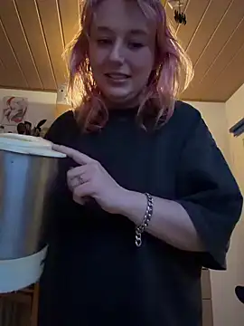 Onlymiasophie online show from February 3, 2026, 6:40 am