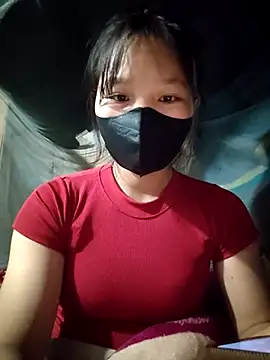 linh-miu99 online show from December 19, 2025, 5:25 am