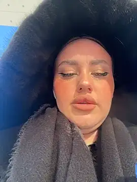 KiraSunshine online show from January 11, 2026, 4:06 am