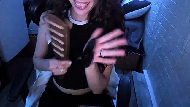 MartesBratty online show from February 26, 2026, 2:10 am