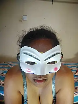 Snapshot of SL_queen1 chatting on October 28, 2025, 4:42 pm SL queen1 online show from October 28, 2025, 4:42 pm