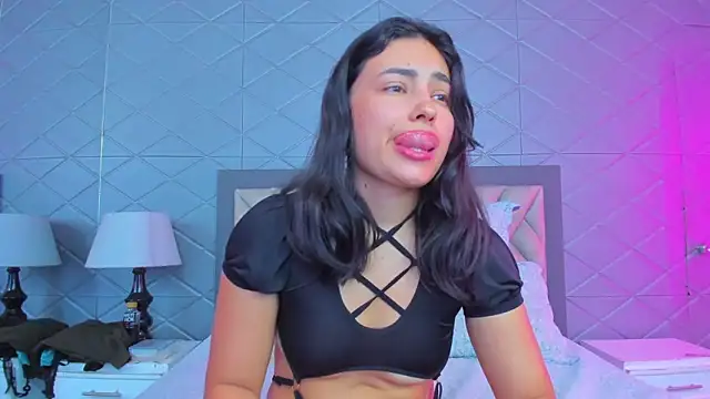 ViolettRouse online show from February 4, 2026, 5:08 pm