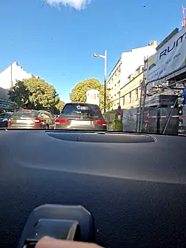 16enes16 online show from October 18, 2025, 1:34 pm