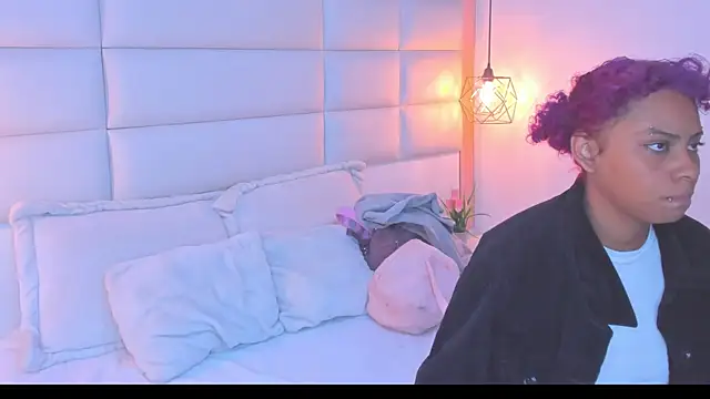 Sofia clk online show from April 17, 2026, 2:58 am