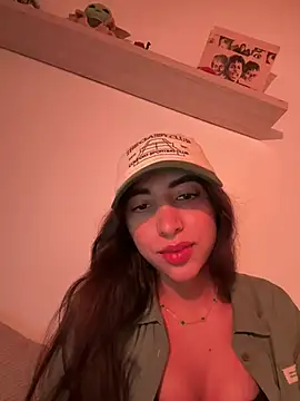 valeriahornier online show from March 19, 2026, 11:31 pm