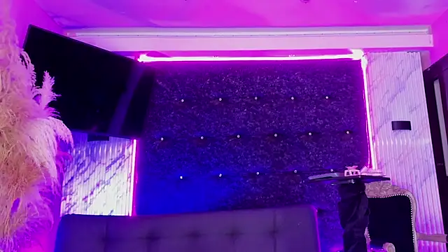 Snapshot of Queens_Wonders_Blonders chatting on February 23, 2026, 4:26 pm Queens Wonders Blonders online show from February 23, 2026, 4:26 pm