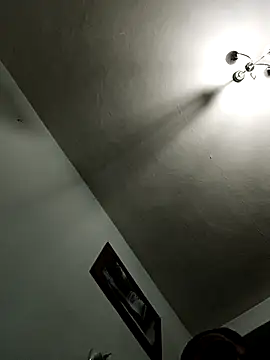 Bugattiveyron1 online show from November 28, 2025, 10:34 pm