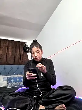 ShareeBax  online show from October 25, 2025, 1:24 am