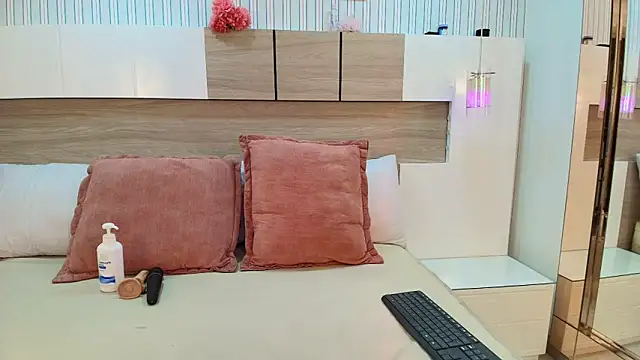 Snapshot of Kaoriabyss_ chatting on February 5, 2026, 6:45 pm Kaoriabyss online show from February 5, 2026, 6:45 pm