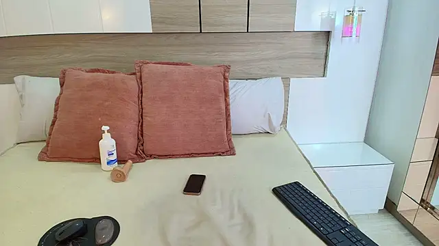 Snapshot of Kaoriabyss_ chatting on March 2, 2026, 8:37 pm Kaoriabyss online show from March 2, 2026, 8:37 pm