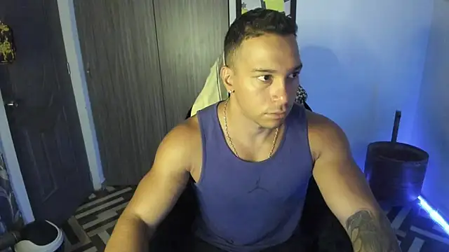 FreszX online show from November 4, 2025, 1:32 pm