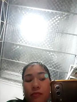 Miube2k online show from October 28, 2025, 6:06 am