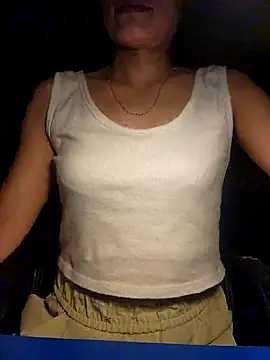 Miube2k online show from November 2, 2025, 3:03 pm