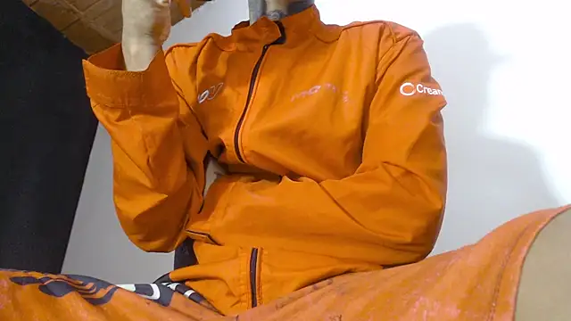 Anaconda larga online show from March 28, 2026, 2:27 pm