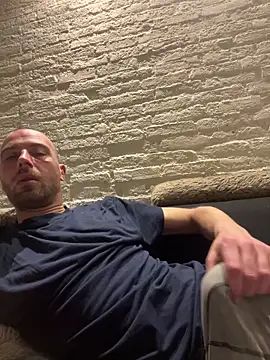 Rotteei1 online show from March 6, 2026, 6:43 am