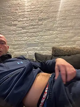 Rotteei1 online show from April 12, 2026, 5:40 pm