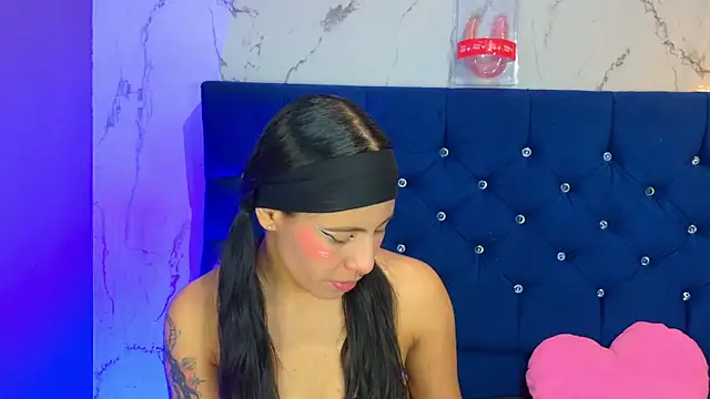 Snapshot of Dakotaa_Johnson chatting on May 2, 2026, 11:10 pm Dakotaa Johnson online show from May 2, 2026, 11:10 pm