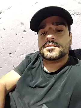 Snapshot of gusto14cm chatting on February 27, 2026, 12:32 am gusto14cm online show from February 27, 2026, 12:32 am