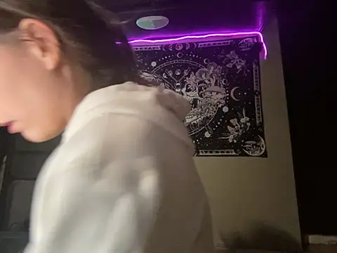 Thedeepwebcutie online show from April 18, 2026, 6:50 am