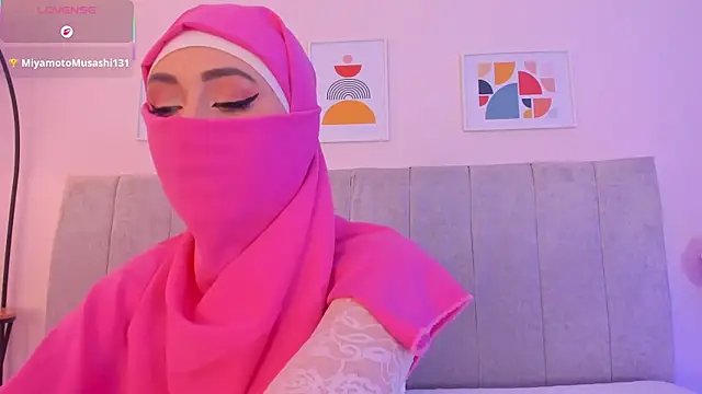 fatiima  online show from April 1, 2026, 7:22 pm