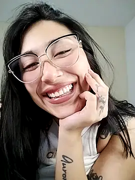 Chinitaaa28 online show from November 4, 2025, 8:02 am