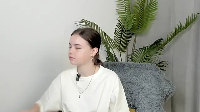 Snapshot of NormanEnsing chatting on October 19, 2025, 8:37 am NormanEnsing online show from October 19, 2025, 8:37 am