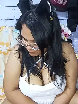 Snapshot of celeste122595 chatting on July 15, 2026, 4:07 am celeste122595 online show from July 15, 2026, 4:07 am