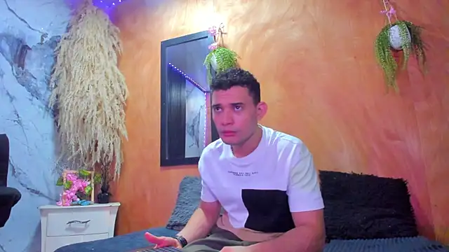 Jax Thunder online show from February 13, 2026, 1:40 pm