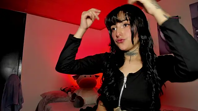 Snapshot of miku_st chatting on December 17, 2025, 4:18 am miku st online show from December 17, 2025, 4:18 am