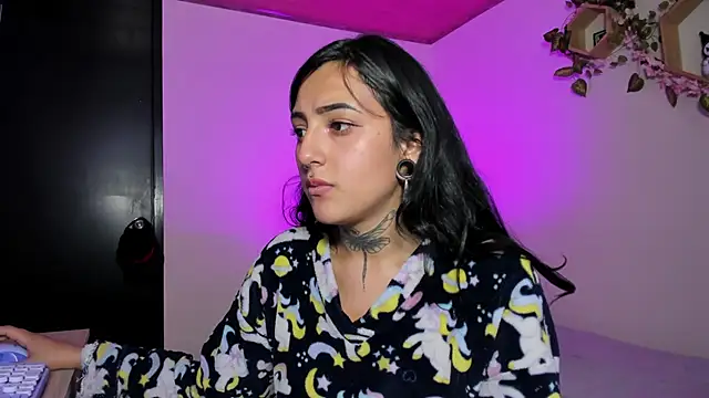 Snapshot of miku_st chatting on February 3, 2026, 10:26 pm miku st online show from February 3, 2026, 10:26 pm