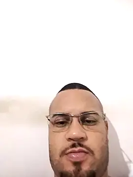 Snapshot of Jonathanbarreto chatting on April 15, 2026, 2:18 am Jonathanbarreto online show from April 15, 2026, 2:18 am