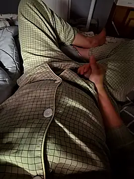 Snapshot of parkpark2 chatting on December 15, 2025, 2:10 pm parkpark2 online show from December 15, 2025, 2:10 pm