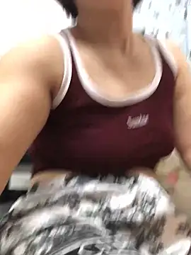 HinayLa online show from February 7, 2026, 2:26 am