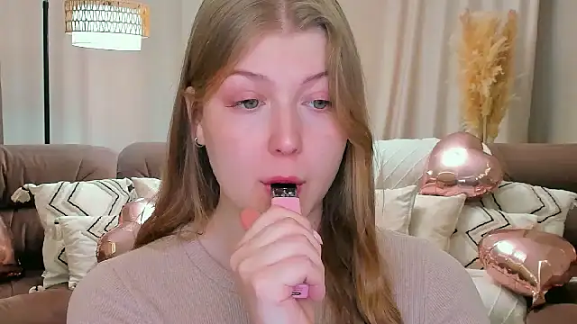 Stella Light online show from February 16, 2026, 4:19 am