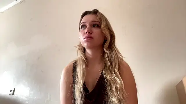 Fiorence Blonde online show from October 23, 2025, 11:09 am