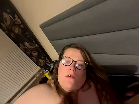 Scarletcum22 online show from December 3, 2025, 7:16 am