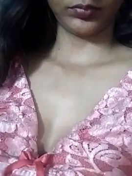 Snapshot of Aaliya_BigBoobs_1 chatting on April 21, 2026, 4:34 pm Aaliya BigBoobs 1 online show from April 21, 2026, 4:34 pm