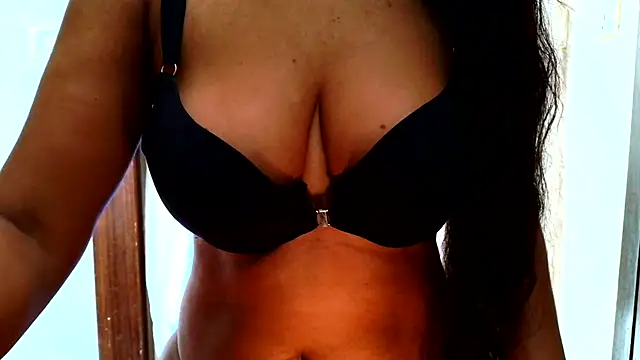 CindiBibi online show from April 8, 2026, 5:51 am