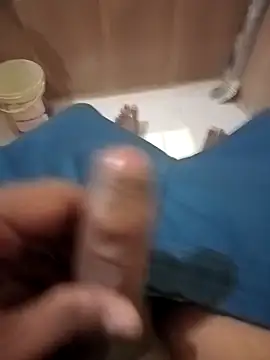 Snapshot of HeatableRevan chatting on March 10, 2026, 12:59 am HeatableRevan online show from March 10, 2026, 12:59 am