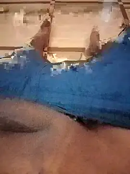 Snapshot of HeatableRevan chatting on March 15, 2026, 1:39 pm HeatableRevan online show from March 15, 2026, 1:39 pm