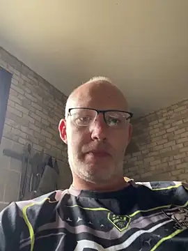 Cedric7653 online show from May 31, 2026, 7:48 am