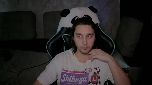 Snapshot of Pohyi_ chatting on March 3, 2026, 4:07 am Pohyi online show from March 3, 2026, 4:07 am