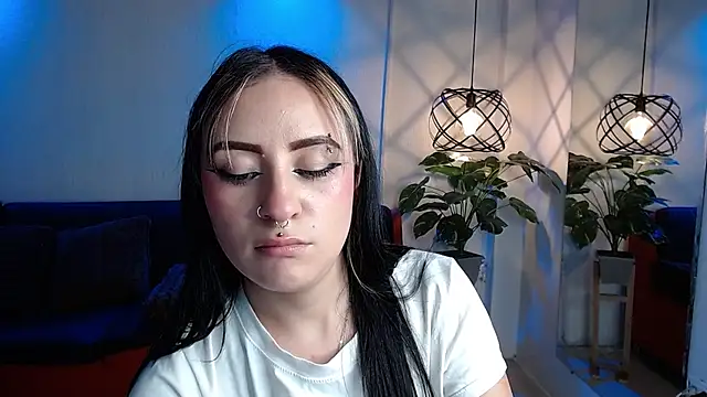 Christine julianne online show from October 23, 2025, 8:07 pm